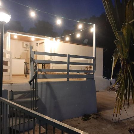 Casa Vacanze Leonardo Пескичи Экстерьер фото